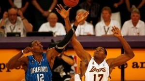 英超直播-杨毅旧言论：霍华德排不进历史中锋前十 大帝&amp;约基奇都比他强